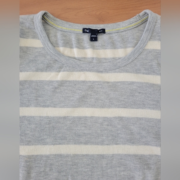 Gap Long-sleeve Thermal - Picture 2 of 3